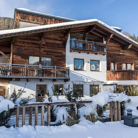 Naturlodge Ehemals Alpenlodge Alexander * ラディス