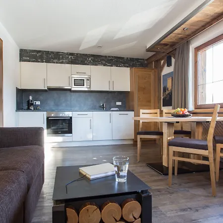 Naturlodge Ehemals Alpenlodge Alexander Apartmán Ladis